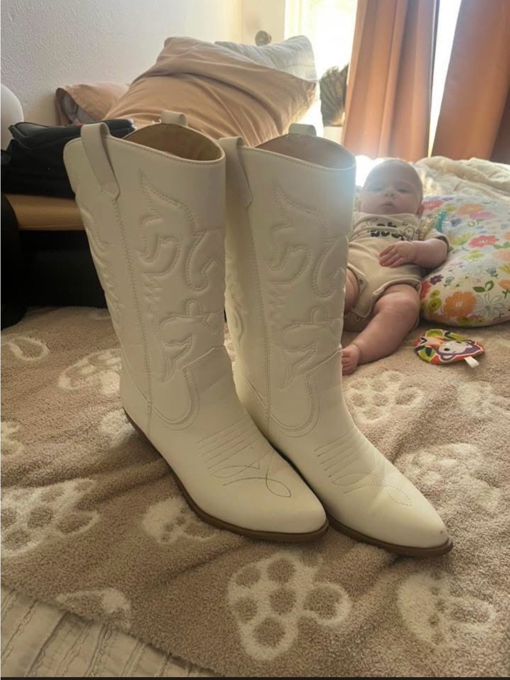Classic White Western Cowboy Boots for Women nwot